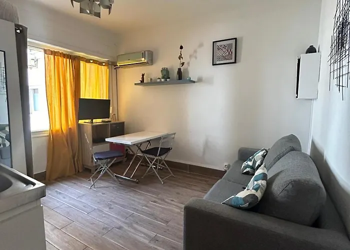 Centre *